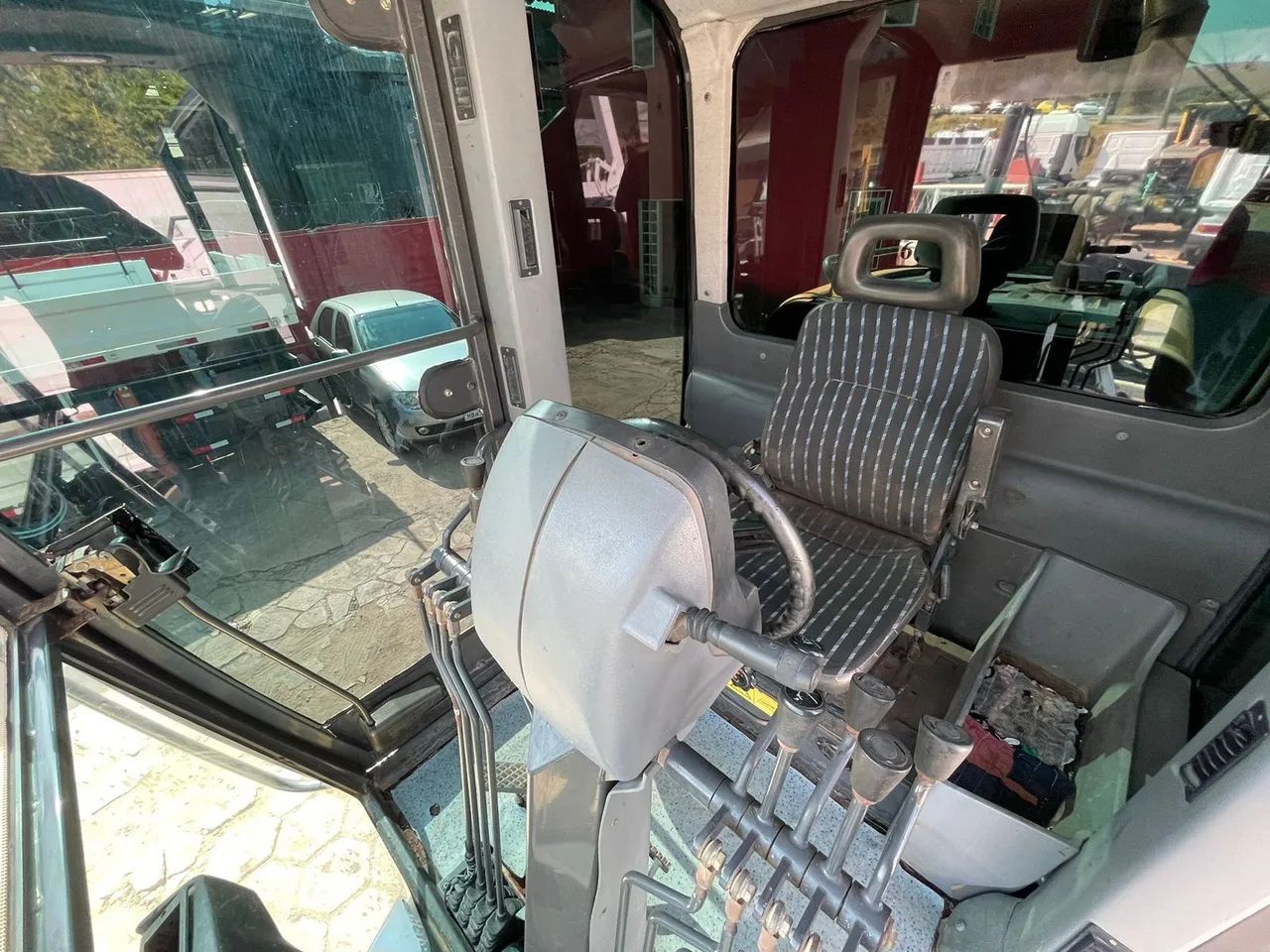 Motoniveladora New Holland RG 170B - Foto 6