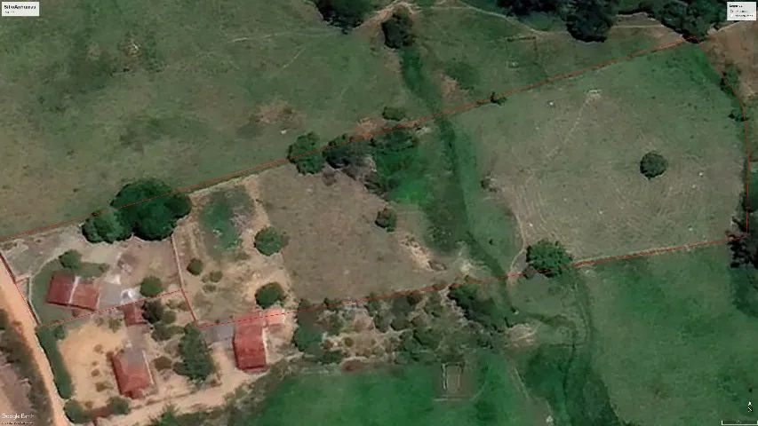 Vendo Sitio bairro Anhumas c/escritura a 12 km de Pouso Alegre