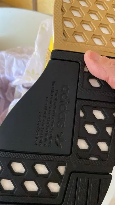 Tênis Adidas Originals NMD_G1 x The Simpsons masculino casual - Foto 2