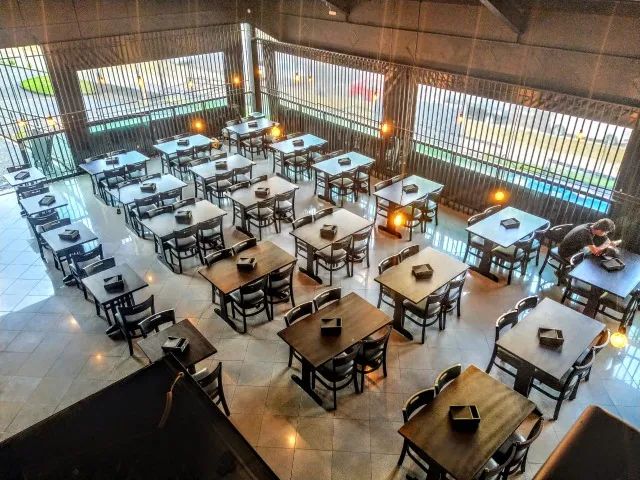 Jogos de Mesas e Cadeiras para Bar e Restaurante - Foto 2