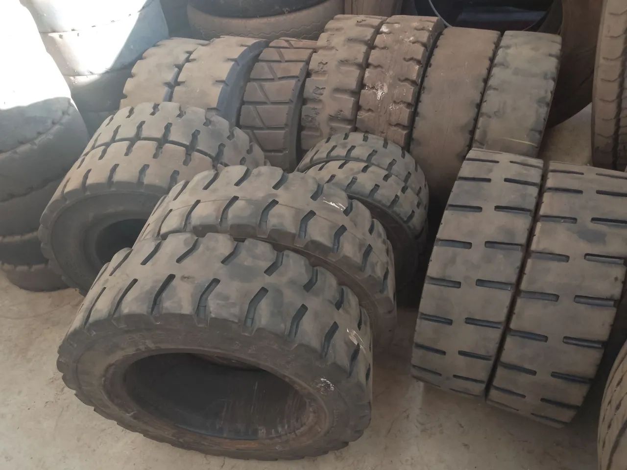 Vendas de pneus usados para empilhadeira 