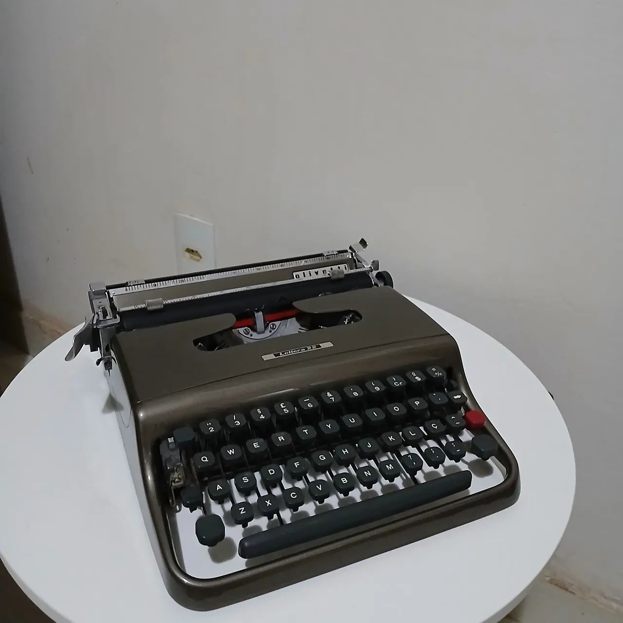 Máquina de escrever / datilografia - Foto 2