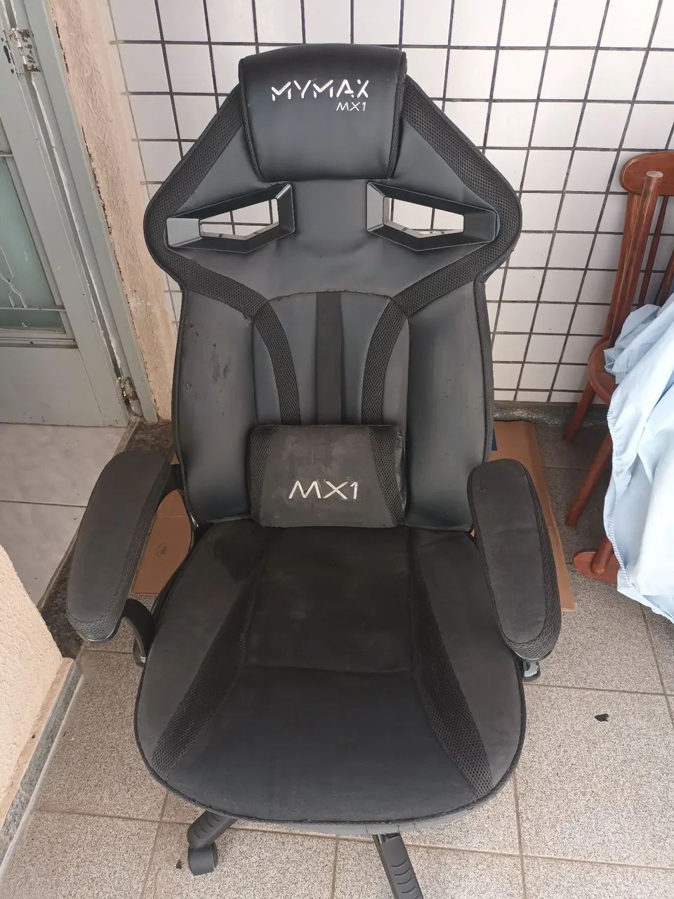 Cadeira Gamer MX1 Usada preta - Foto 2