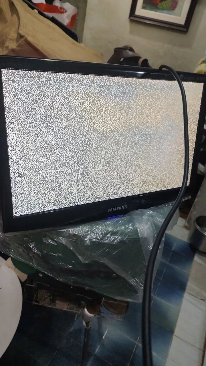 TV Samsung com tela de 20 polegadas