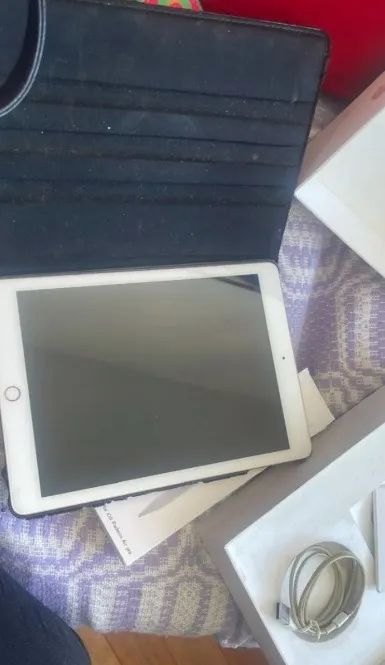 Ipad 6 da Apple, com 32 gb, wi fi, boa procedencia, nota, caixa