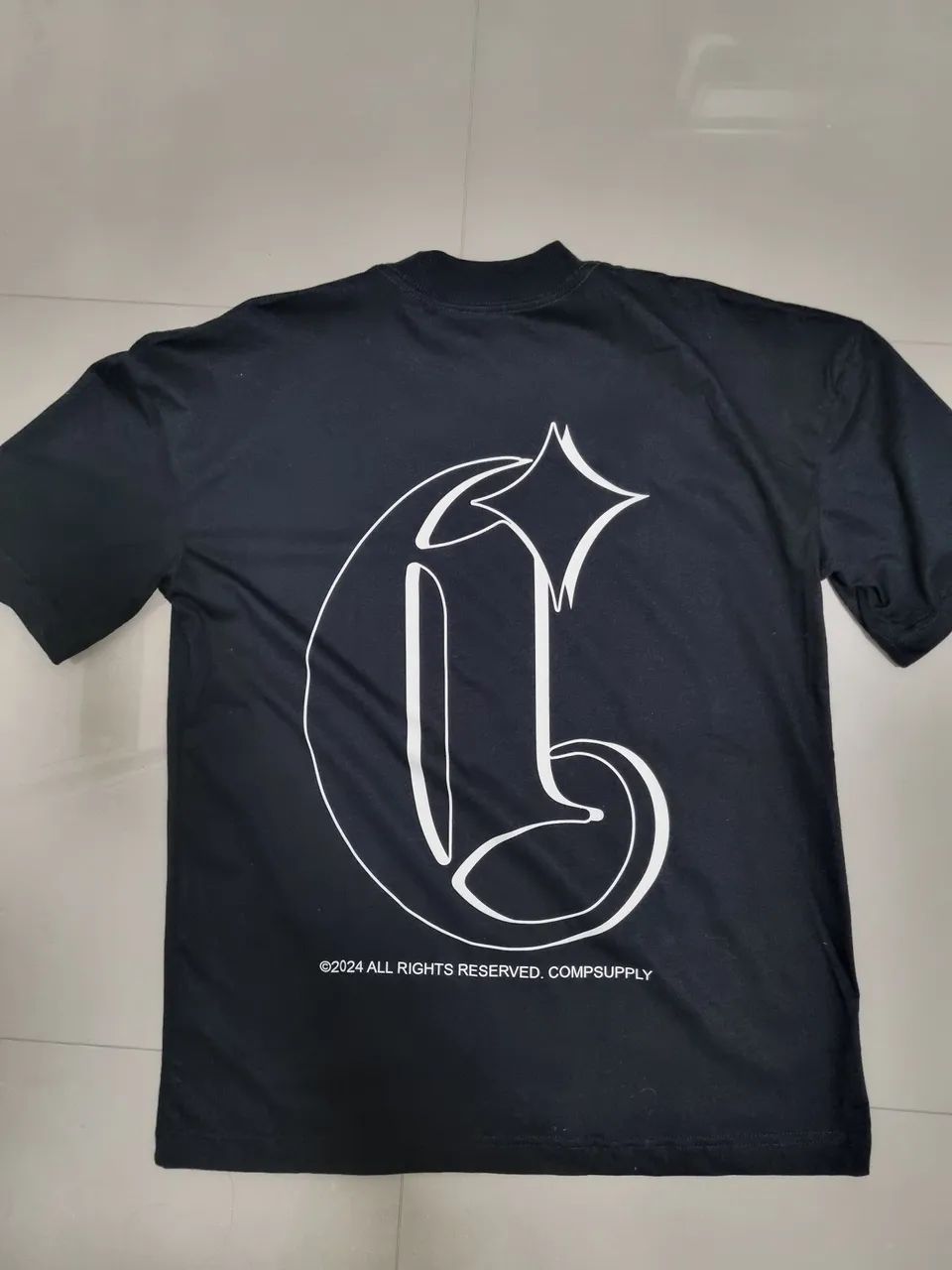 Camiseta Comp Supply - Oversized - Preta - Foto 2