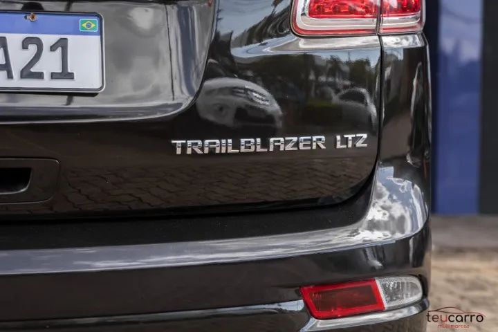 Trailblazer 2.8 TD 4x4 - impecável e com 7 lugares - Foto 7