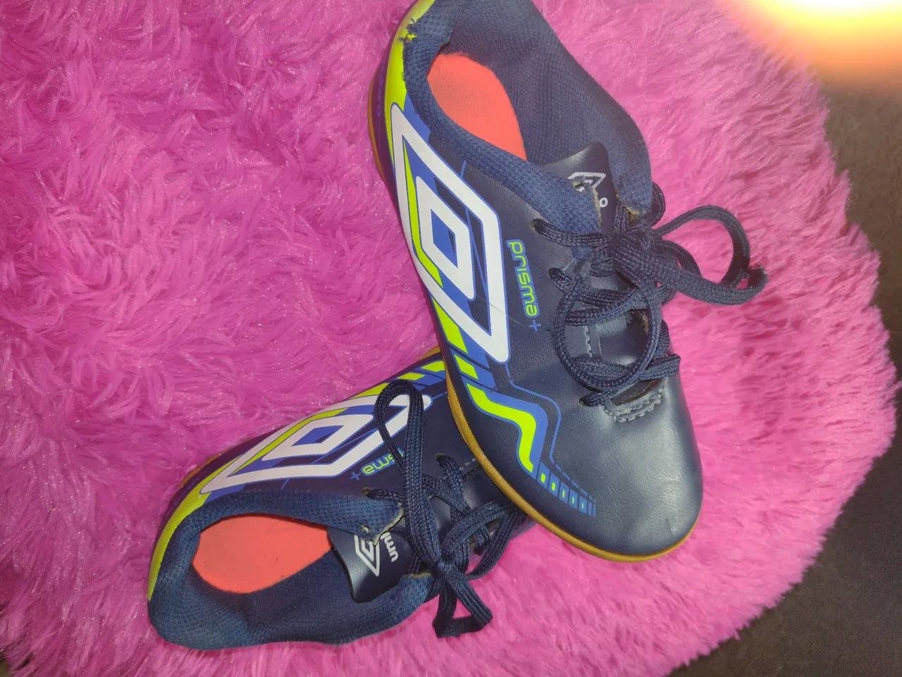 Tênis de futsal infantil da marca Umbro  - Foto 2