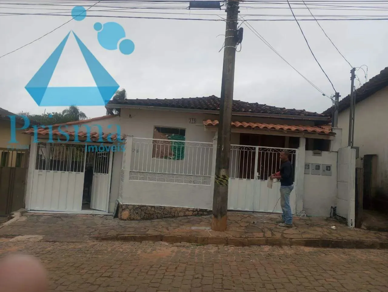 Amplo ponto comercial no centro de Catas Altas/MG