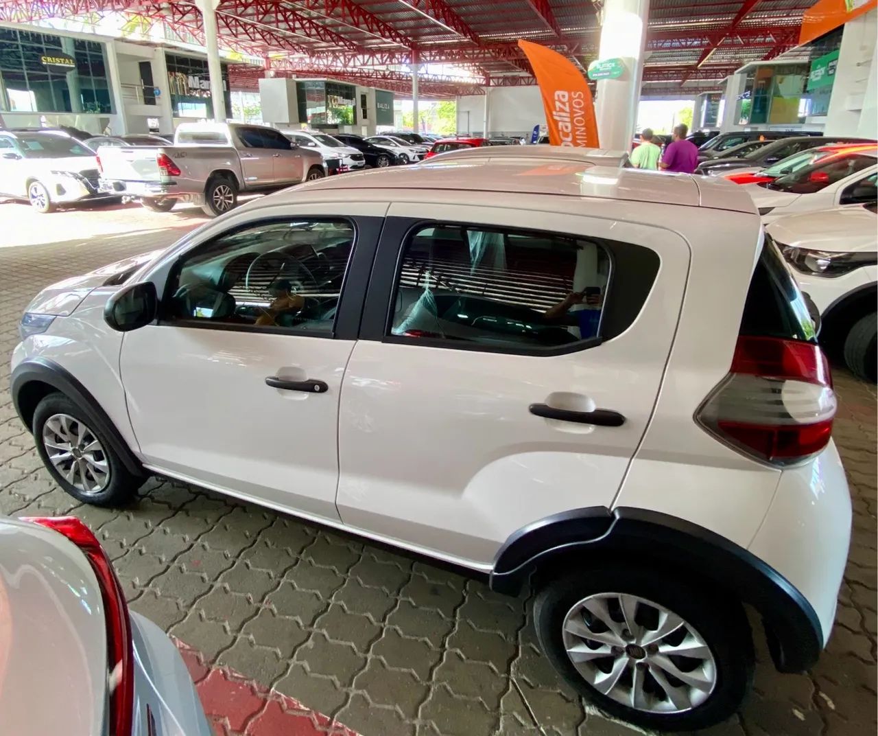 Fiat Mobi Like 2023 - Foto 5