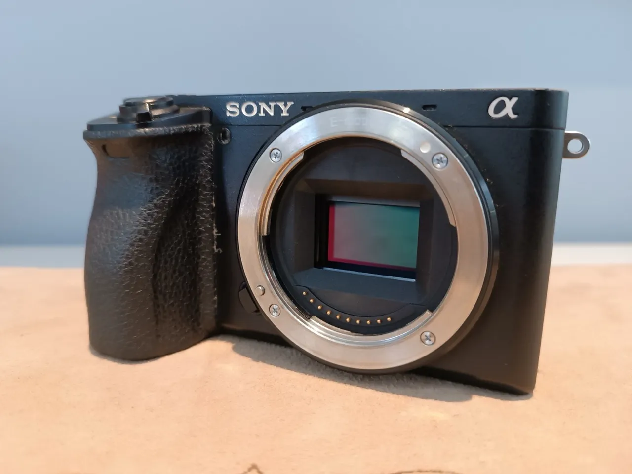 Câmera Sony Alpha - Perfeita para fotos e vídeos!