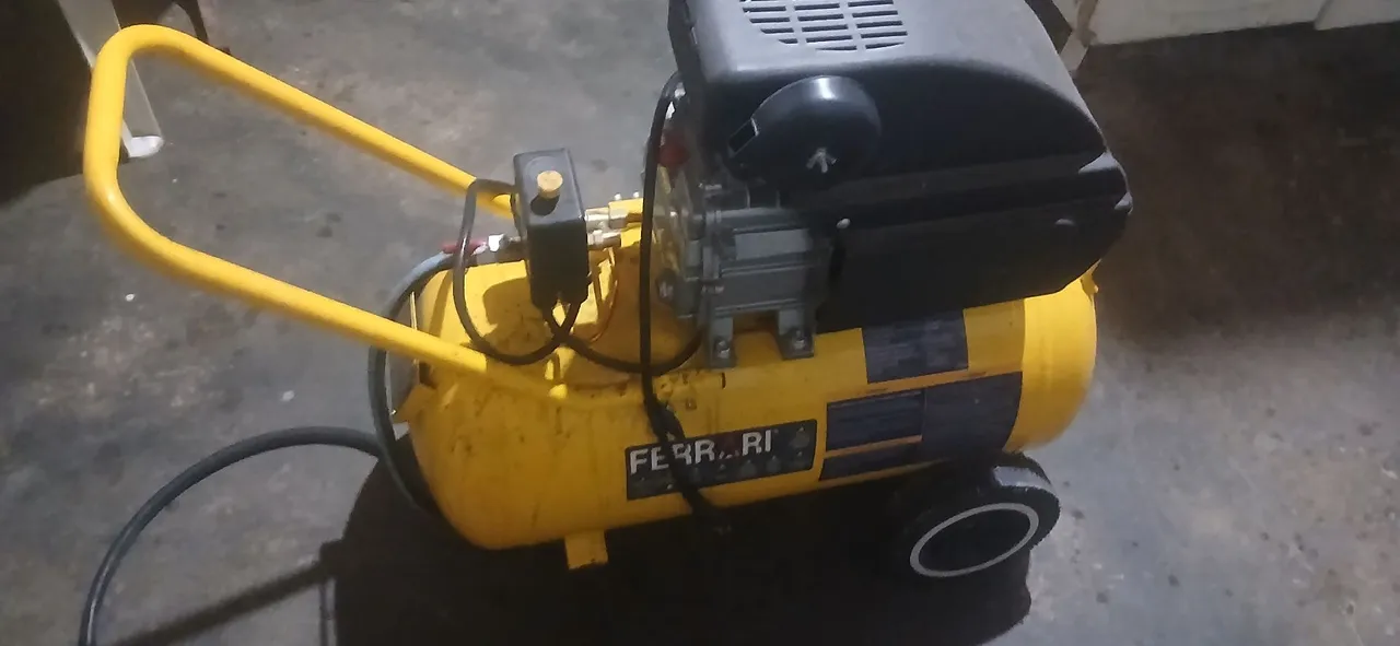 Compressor de Ar Ferrari