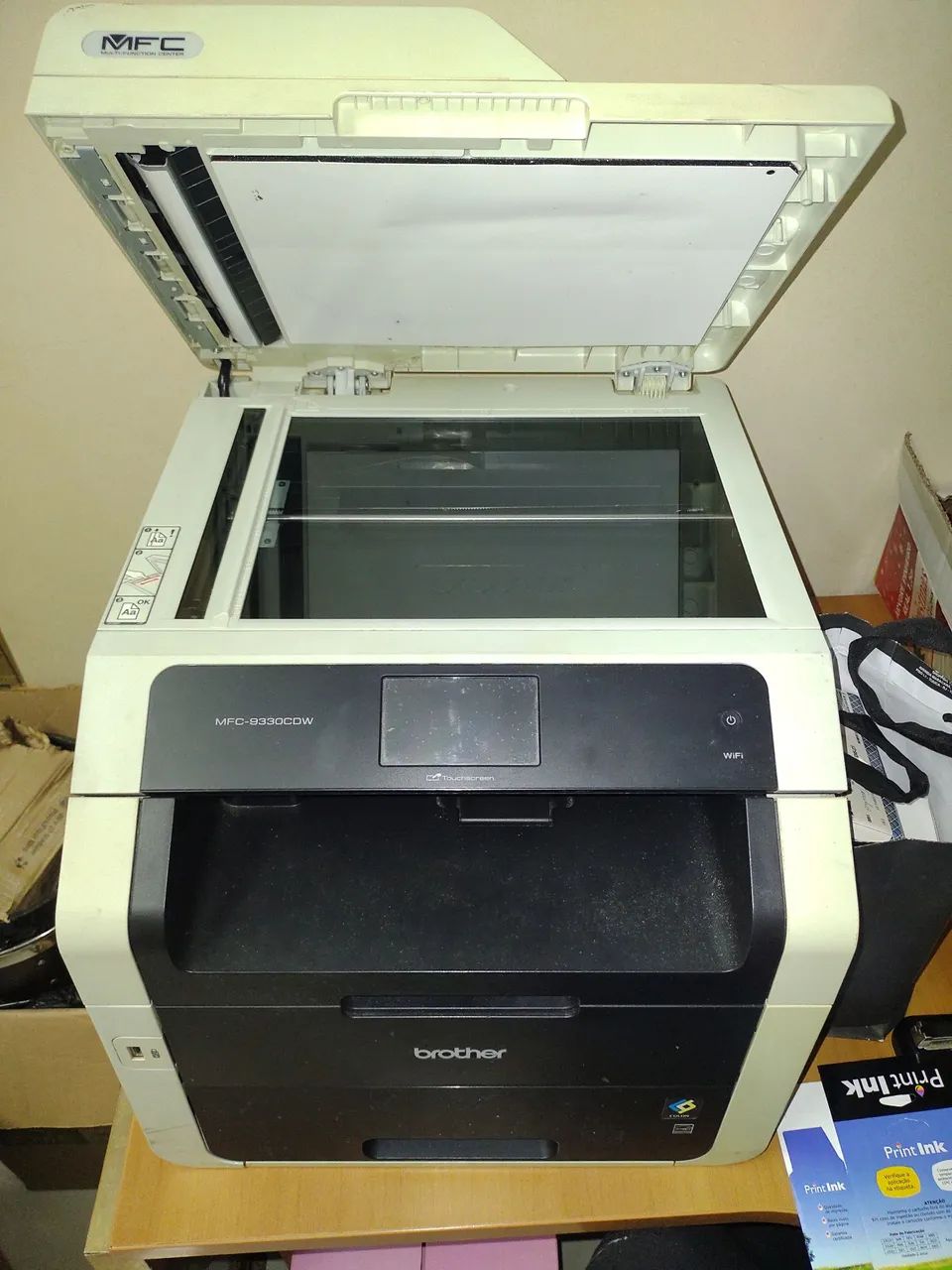 Impressora Mult. Brother MFC9330CSW, 4 tonner coloridos, - Foto 2