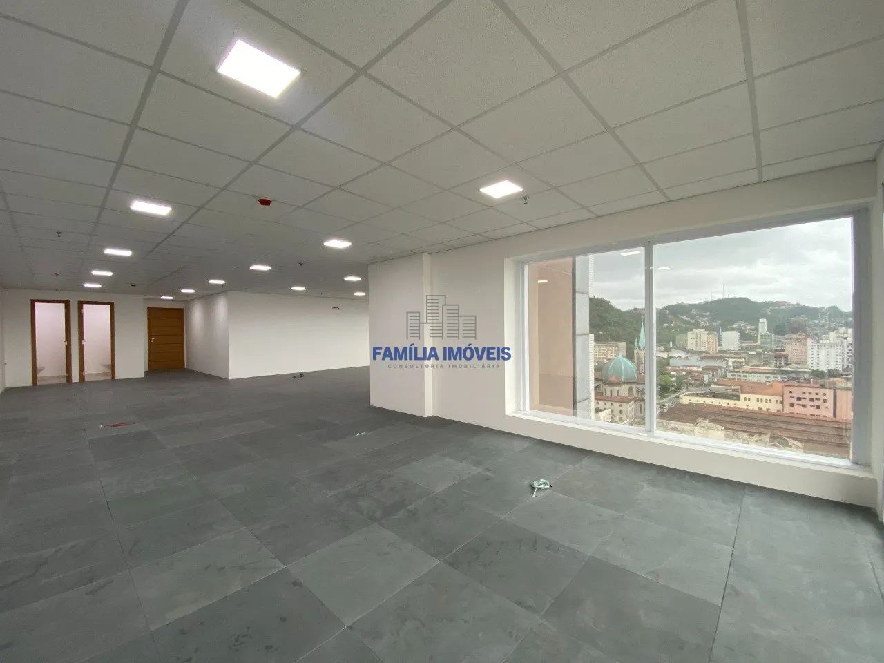 Comprar conjunto no TRIBUNA SQUARE no Centro Santos