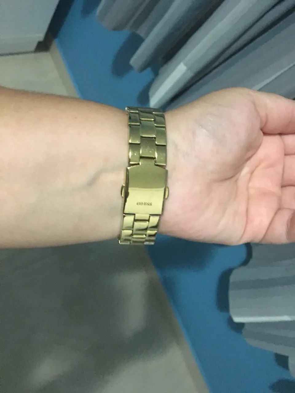 Relógio Guess Feminino Dourado - Foto 2