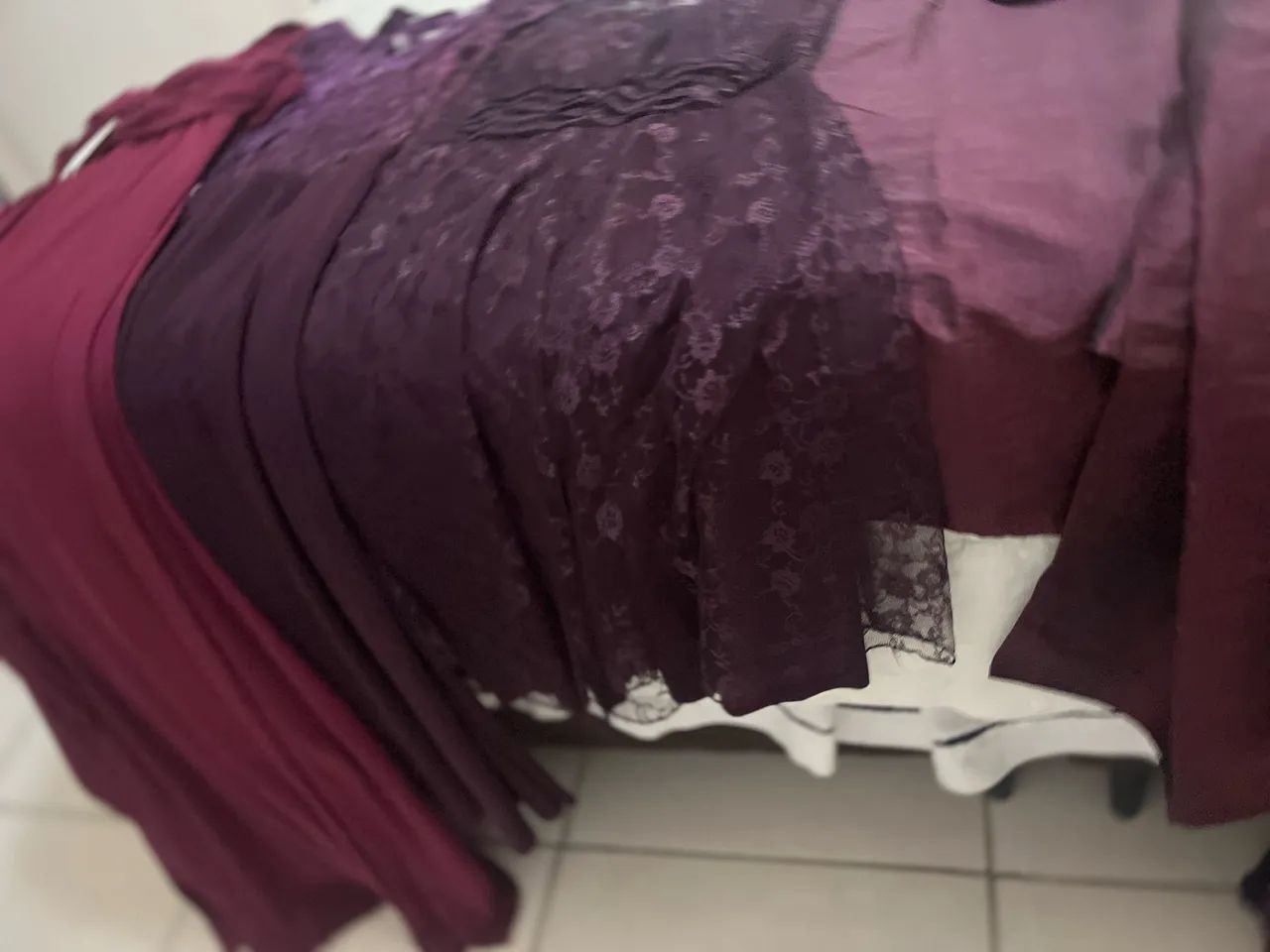 Vestidos de festa lilás, marsala. - Foto 5