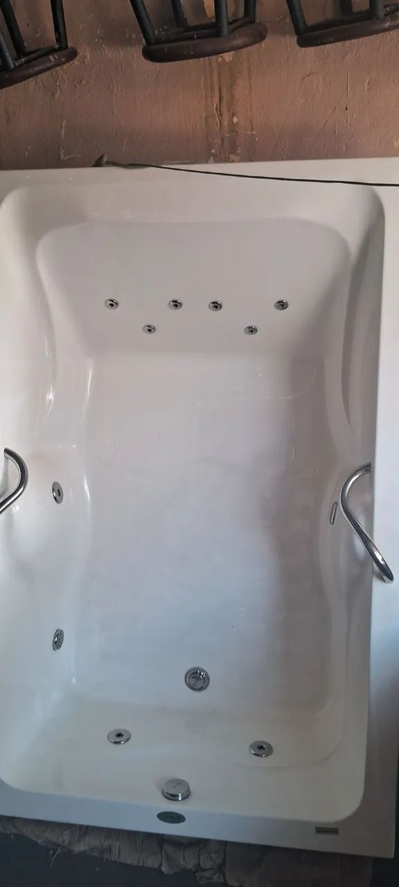 Banheira de hidromassagem 