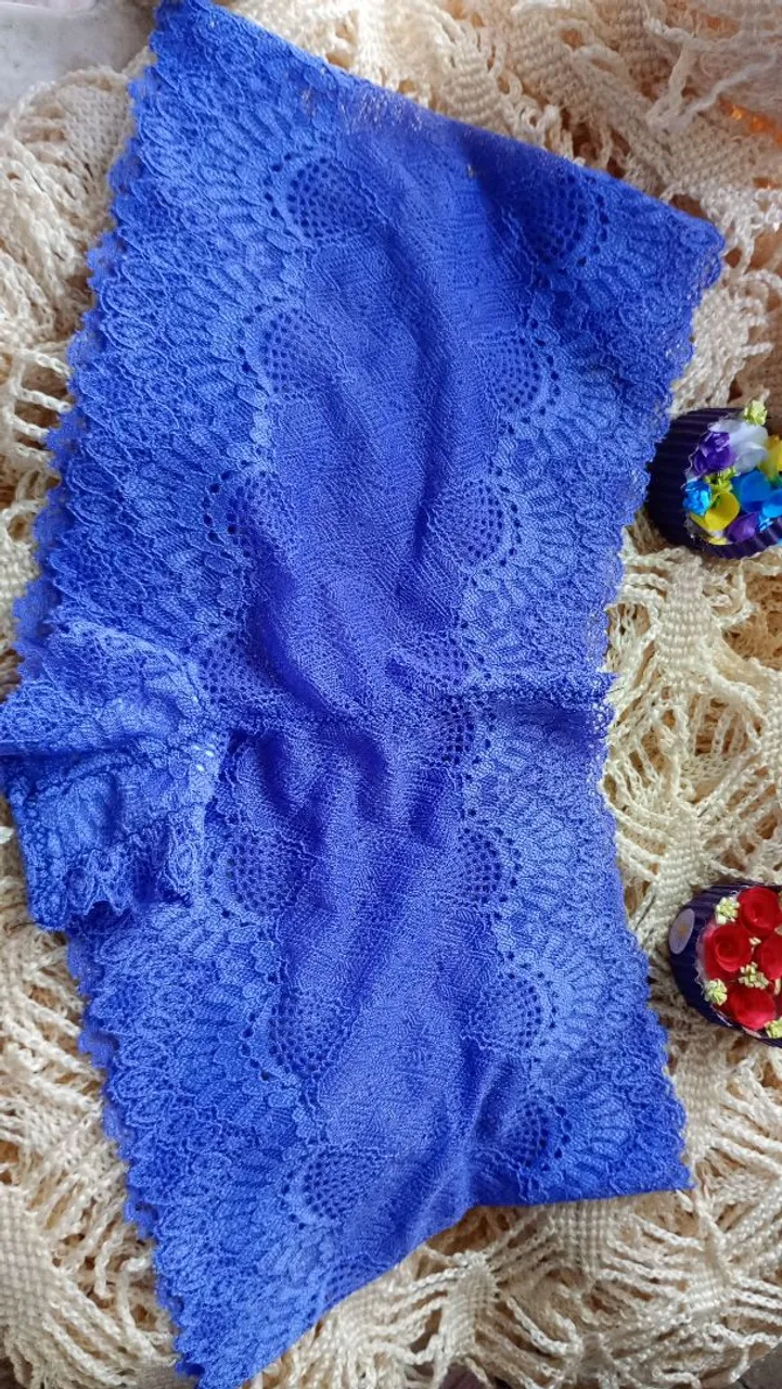 Calcinha de renda azul