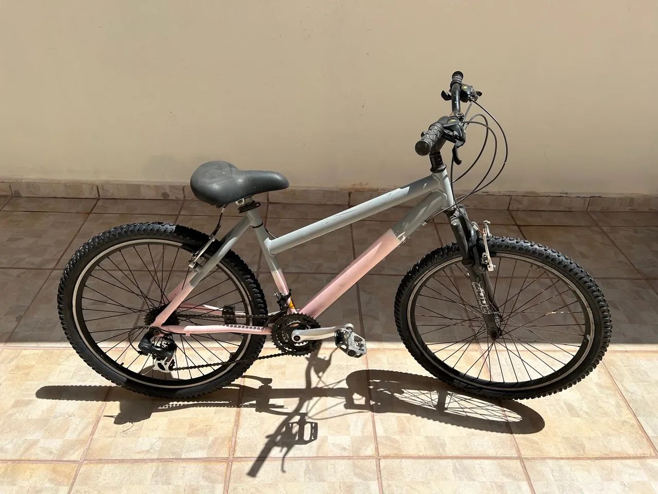 Bicicleta aro 26 em alumínio 