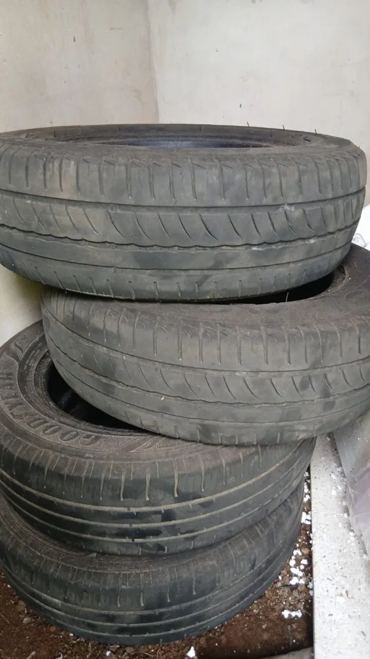 4 FOR 200 - 14-INCH TIRES (HALF-LIFE)