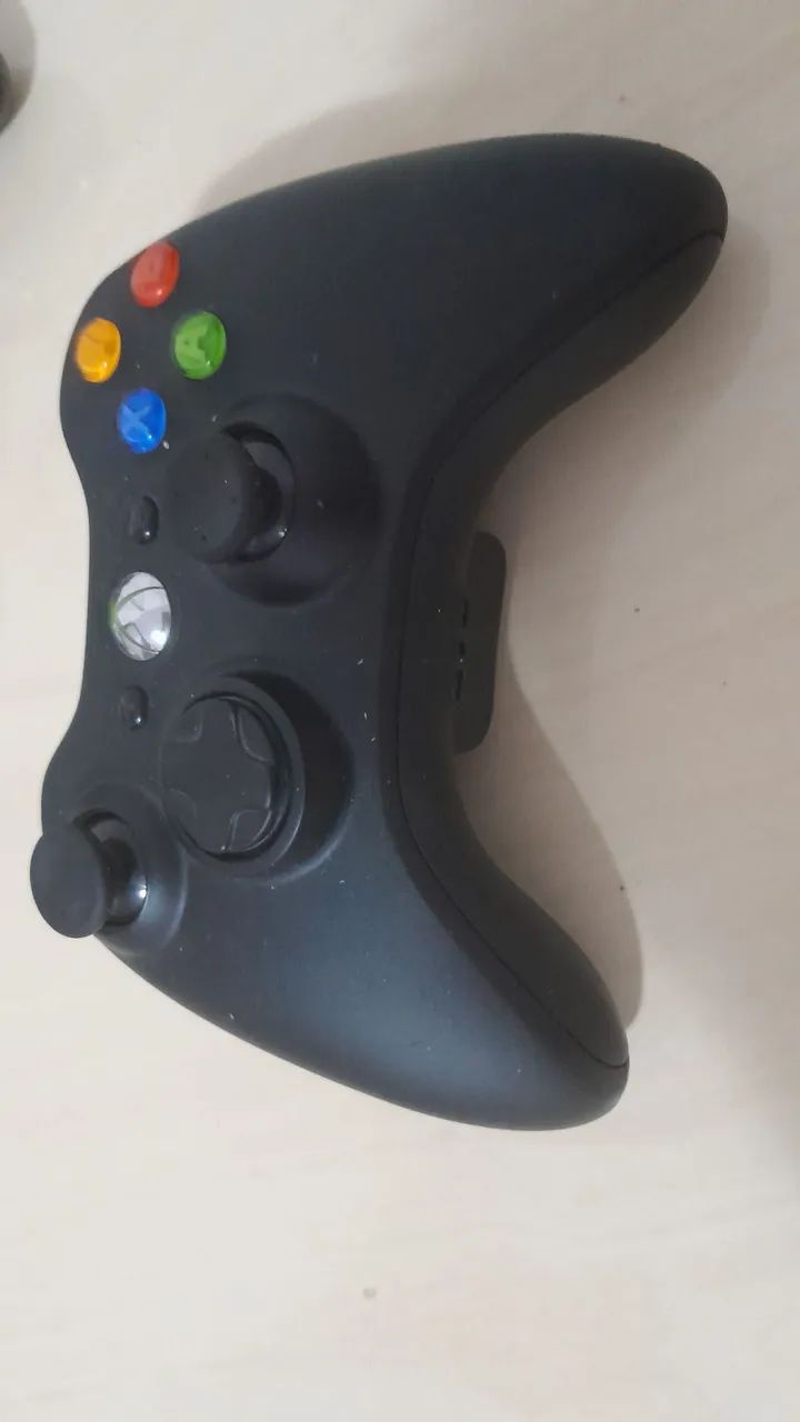 10 jogos ORIGINAIS de Xbox 360 + 2 controles ORIGINAIS de BRINDE - Foto 2