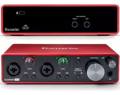 Interface De Áudio USB Focusrite Scarlett 2i2 3ª Geração