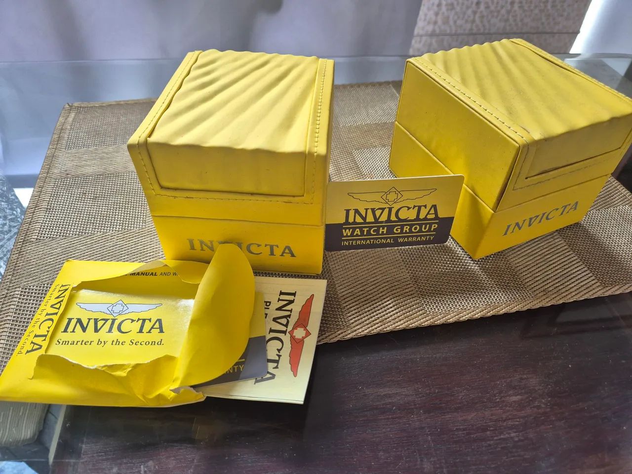Caixa pequena Invicta com manual  - Foto 4