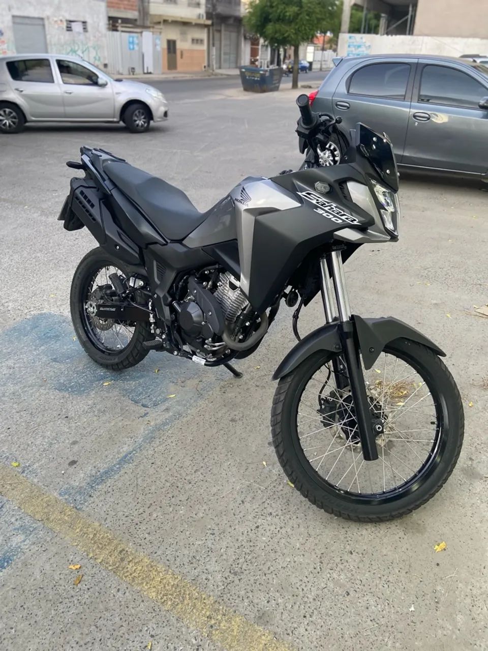 Sahara 300 impecável 