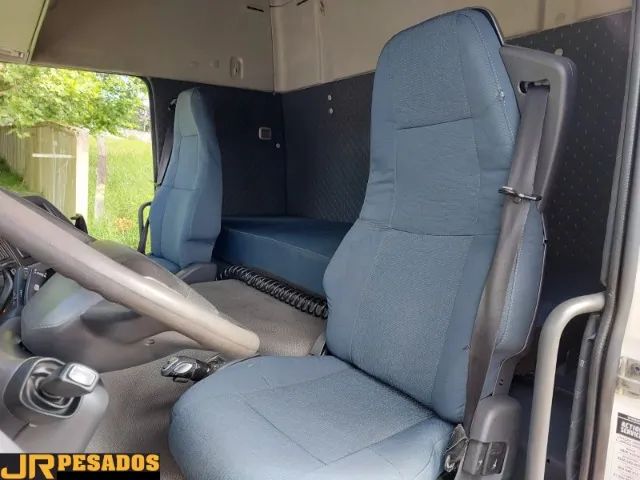 volvo fm 370 automático 6x2 completo teto alto ano 2011 - Foto 14