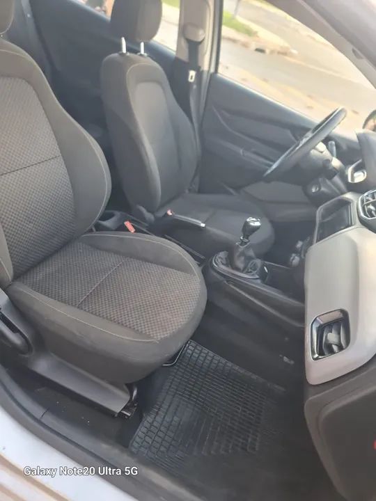 Vendo Ônix, 2019, 6 marchas whats * - Foto 5