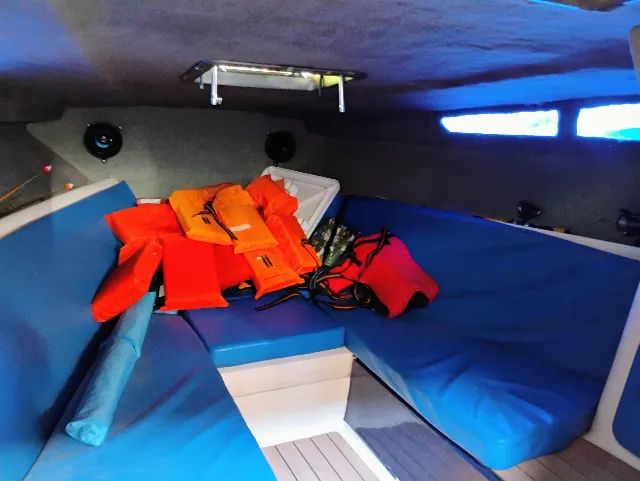 LANCHA CIMITARRA CABINADA 25 PÉS - Foto 5