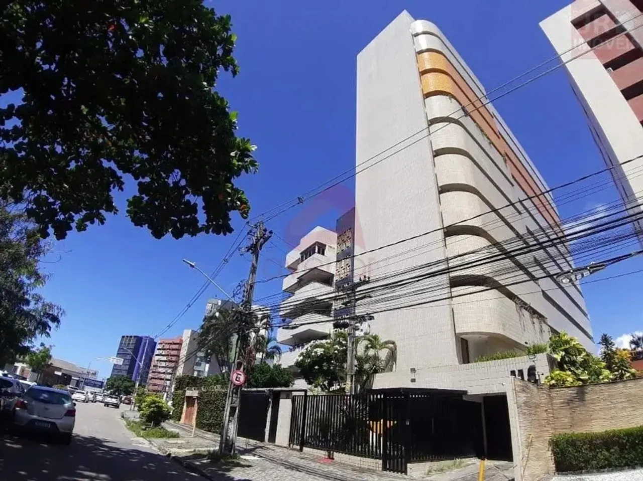 Imóvel para venda possui 28 metros quadrados em Coelhos - Recife - PE