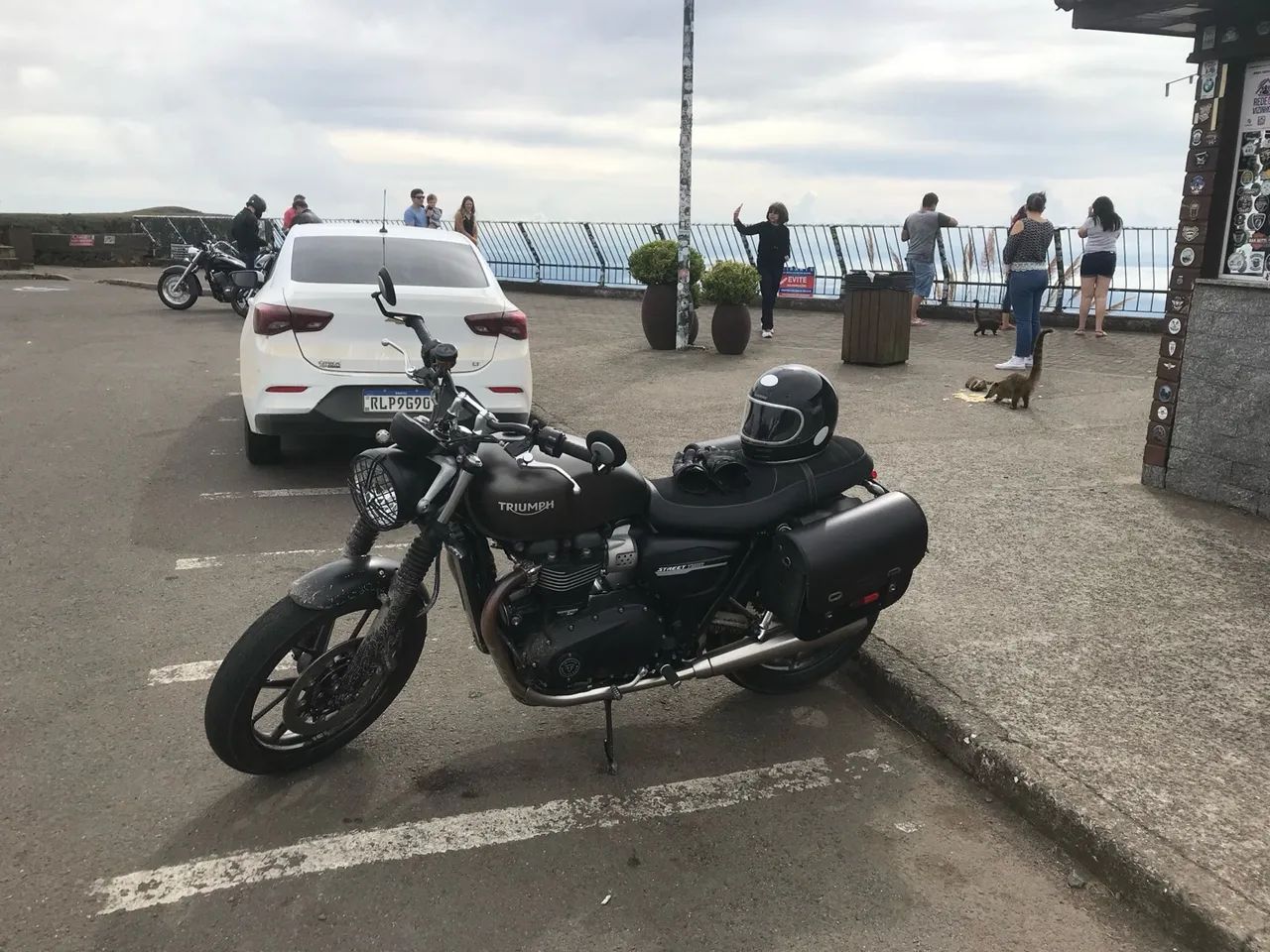 Street Twin Único Dono 
