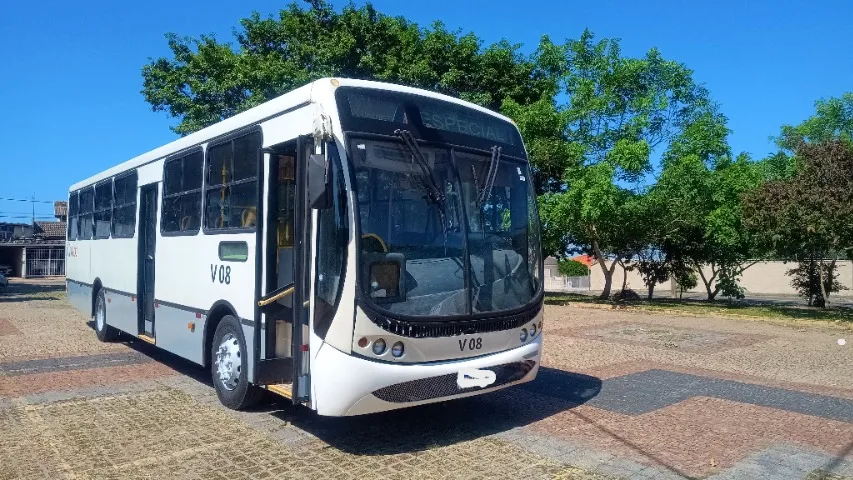 Ônibus Urbano Motor dianteiro