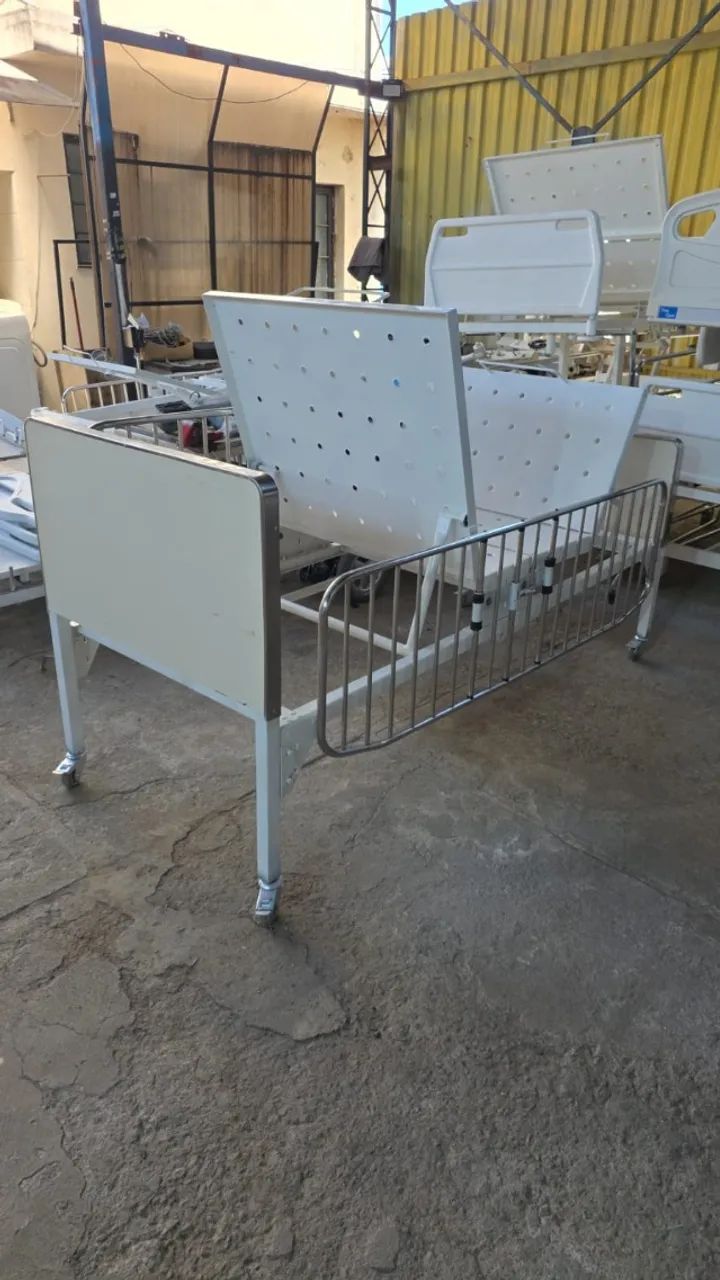 Cama Hospitalar Mercedes 2 Manivelas - Foto 2