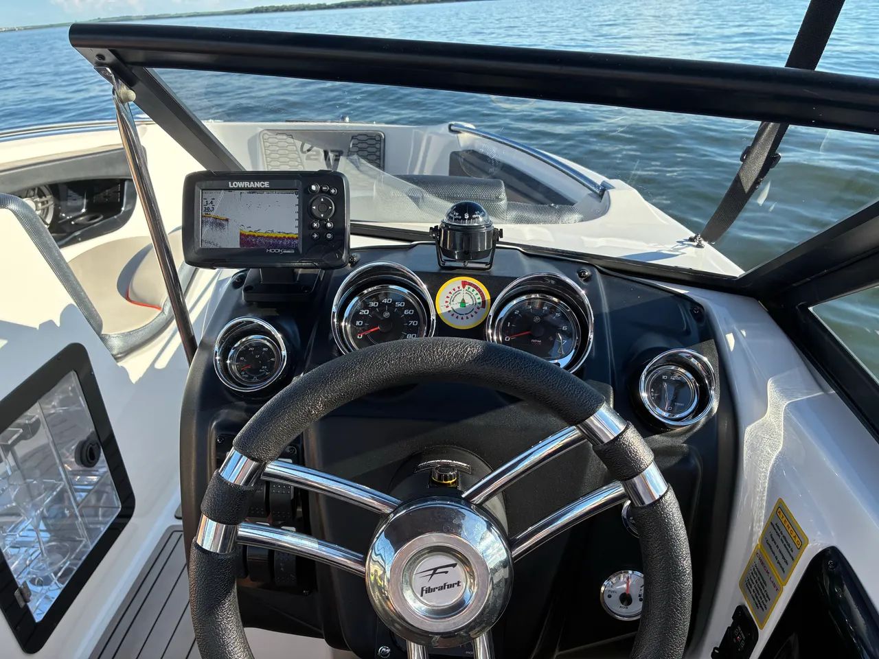 Lancha ano 2022 focker 212 com mercury 150 pro xs  - Foto 7