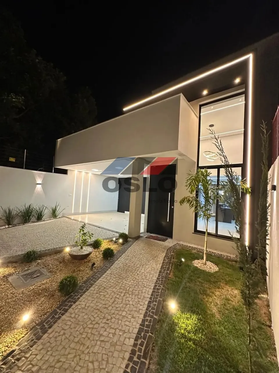CASA COM 03 QUARTOS SENDO 01 DELES UMA SUÍTE, LOCALIZADA NO SETOR JARDIM MIRABEL, GOIÂNIA