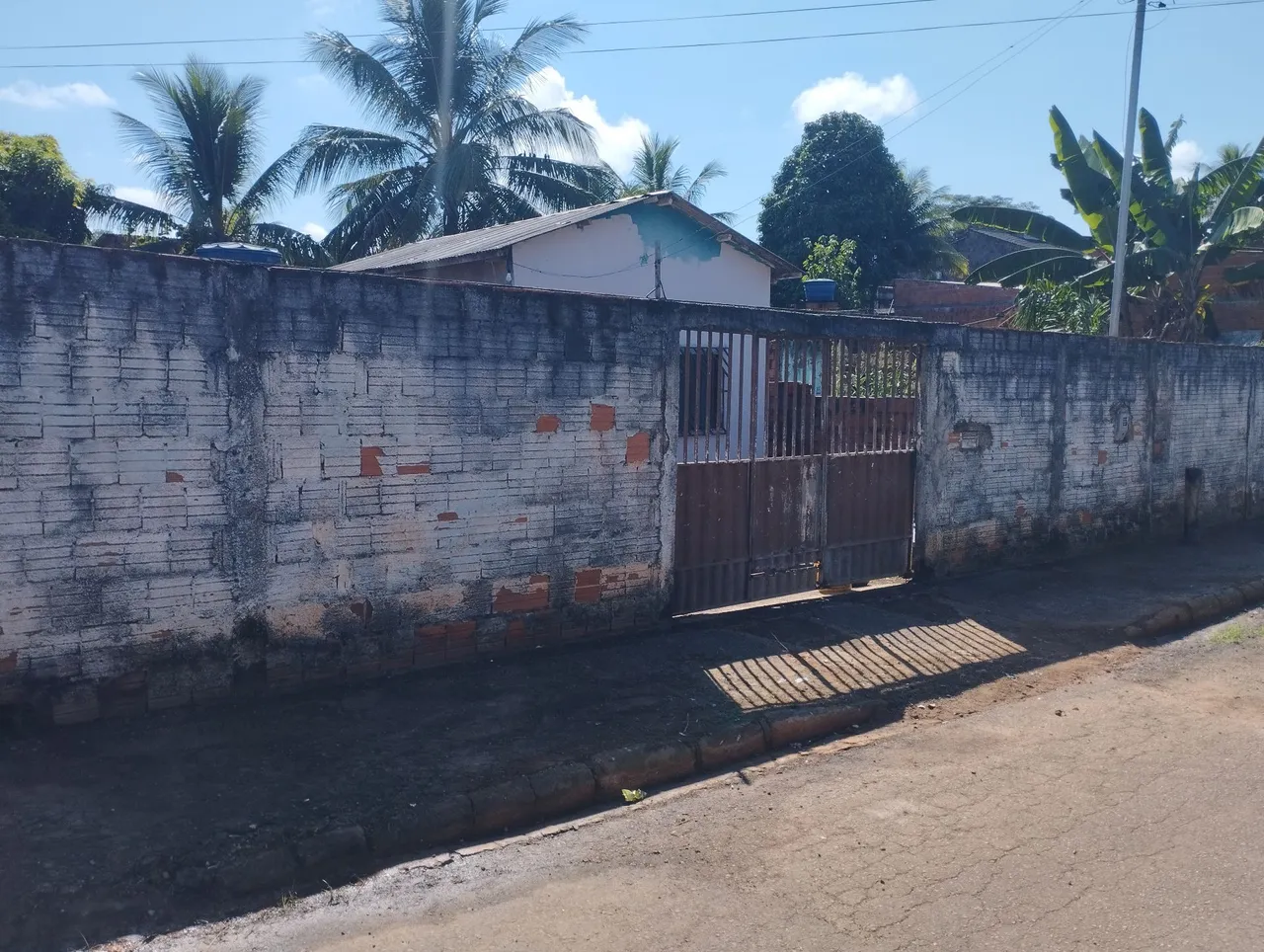 Vendo ou troco essa casa pego carro