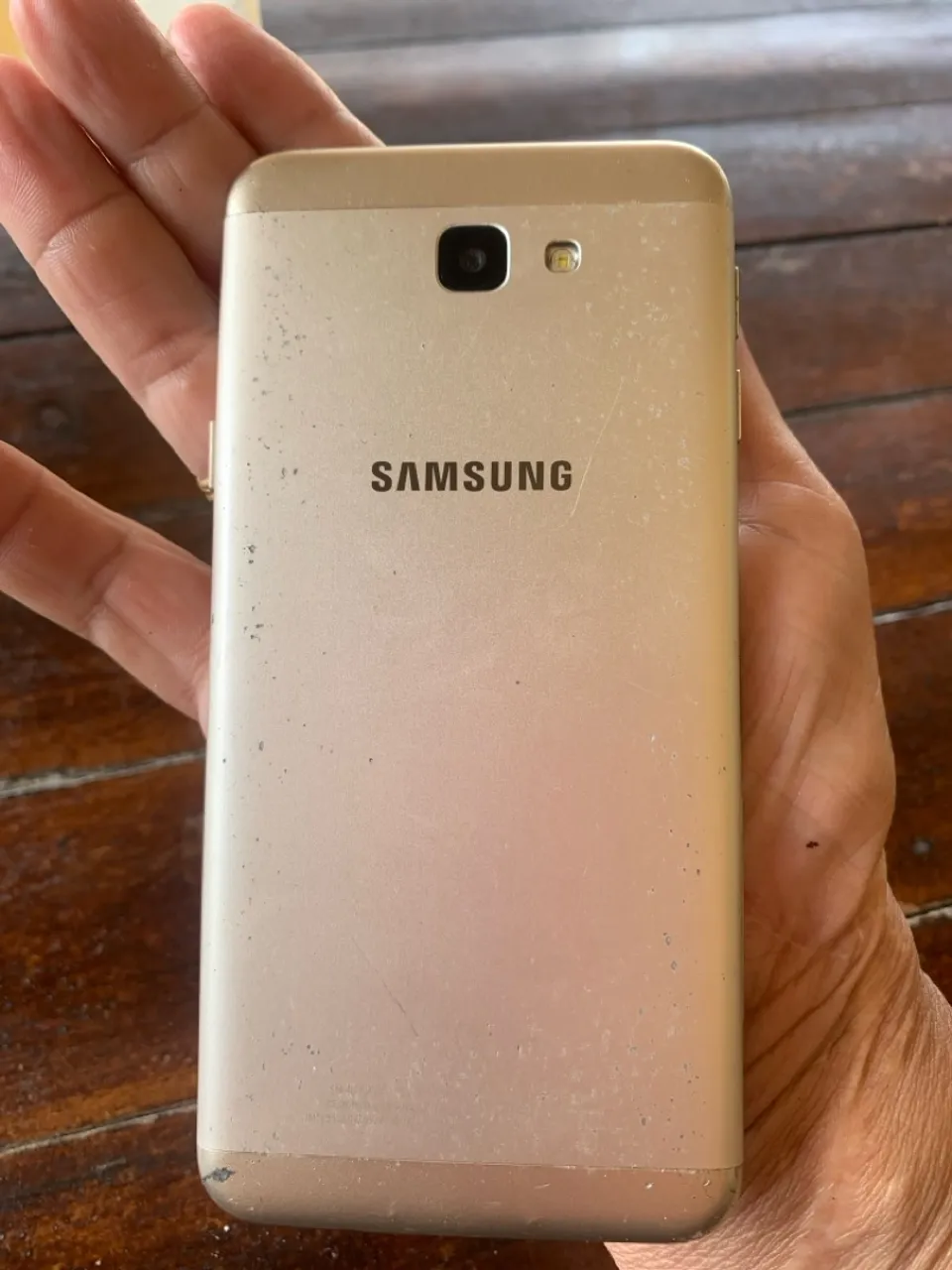 Celular j5 valor 200 