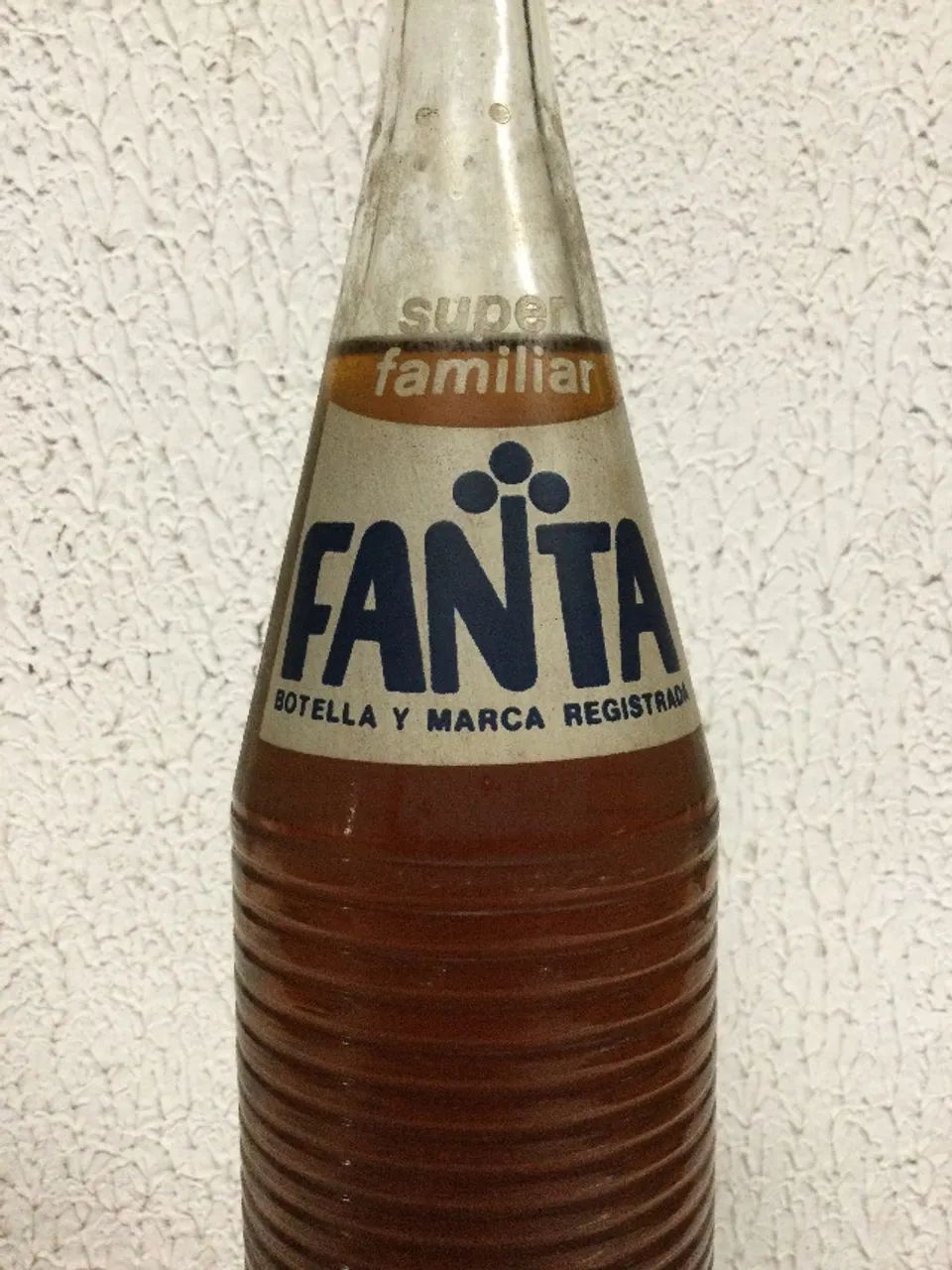 garrafa antiga fanta lacrada