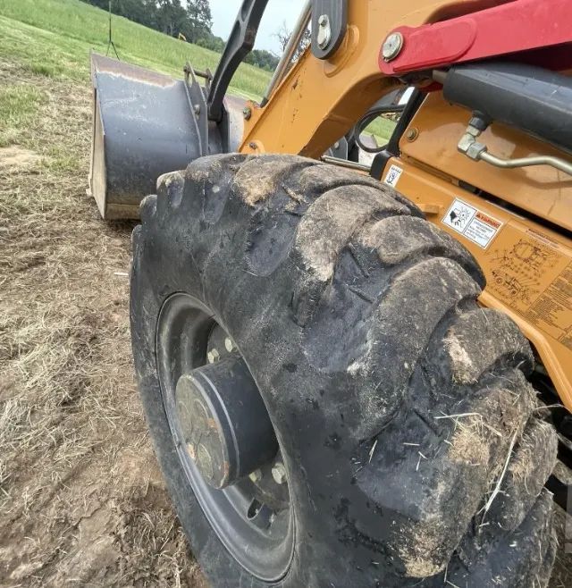 Retroescavadeira Case 580n Ano 2019 - Foto 2