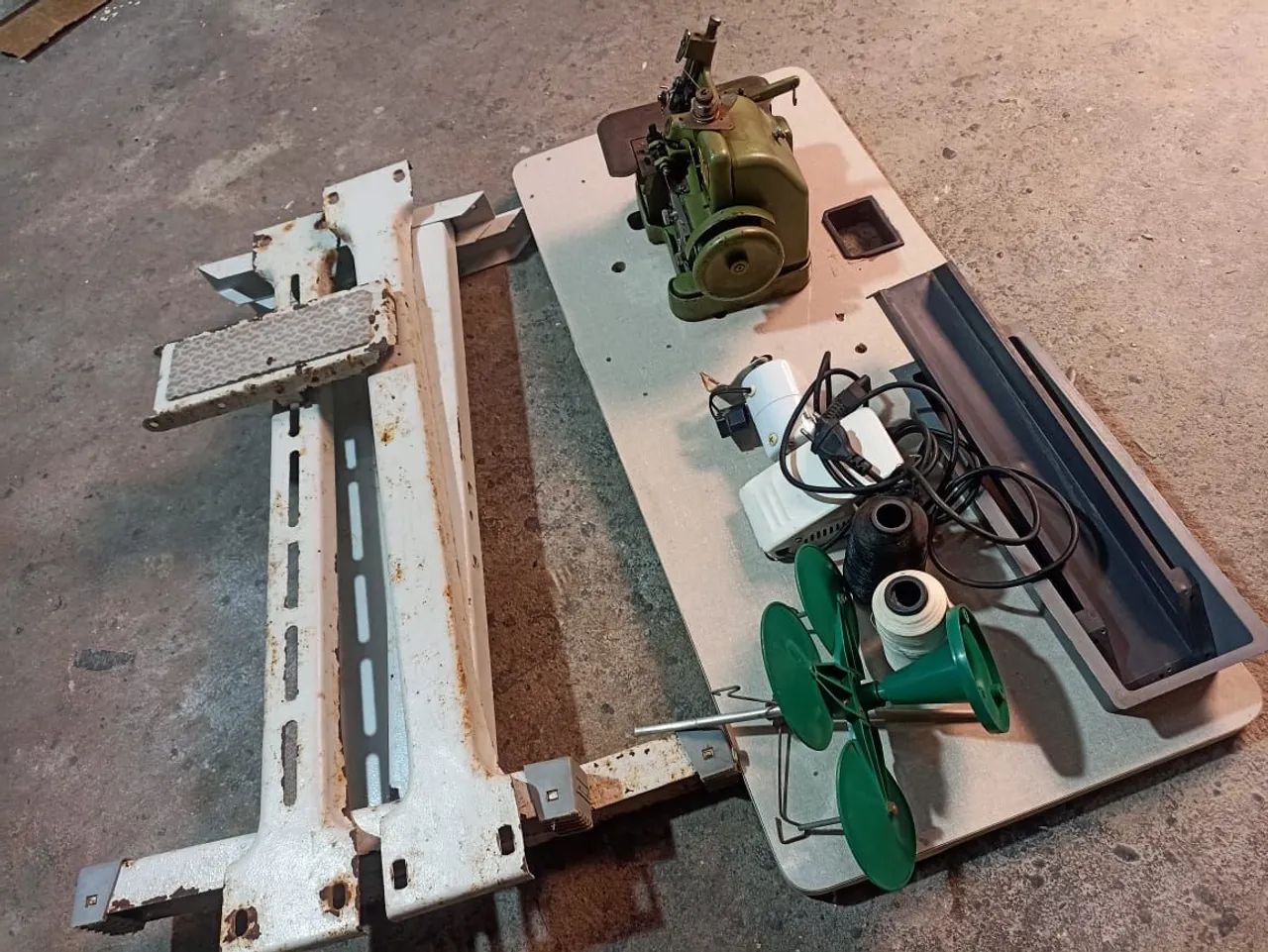 Máquina de costura overclock chinesinha  - Foto 4