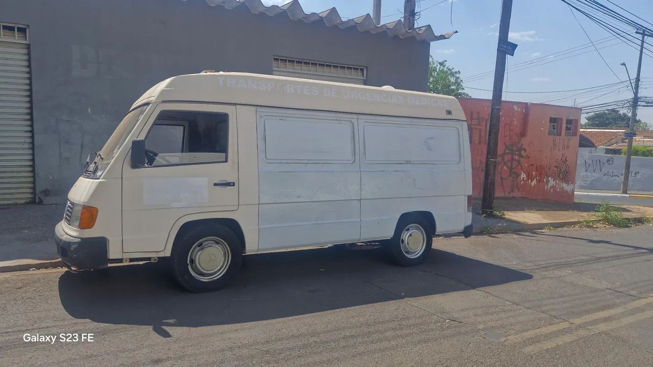 Mercedes-Benz Furgão em excelente estado  - Foto 8