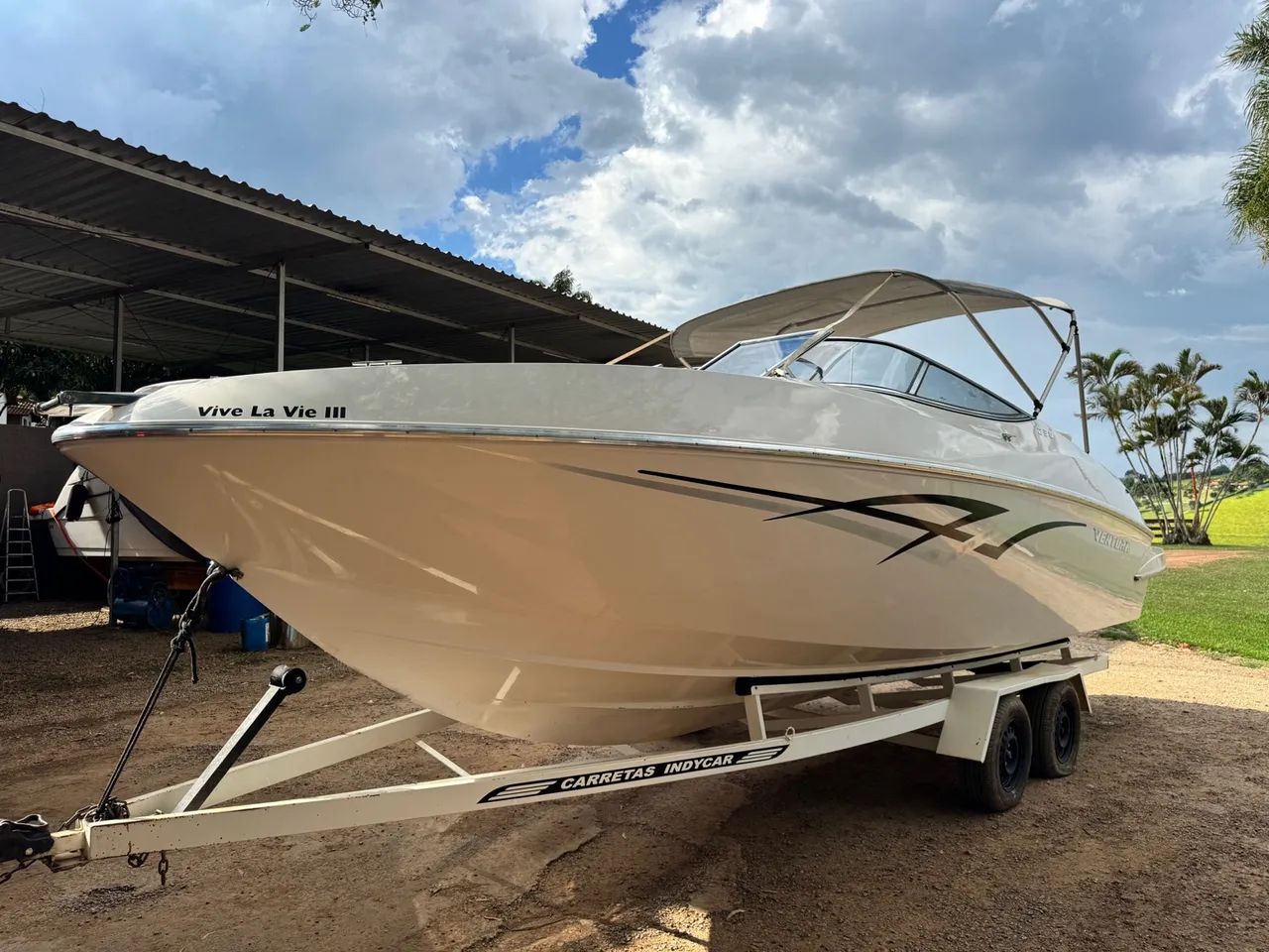 Lancha Ventura V250 Comfort Mercruiser V8 350 MAG 2012 - Foto 8