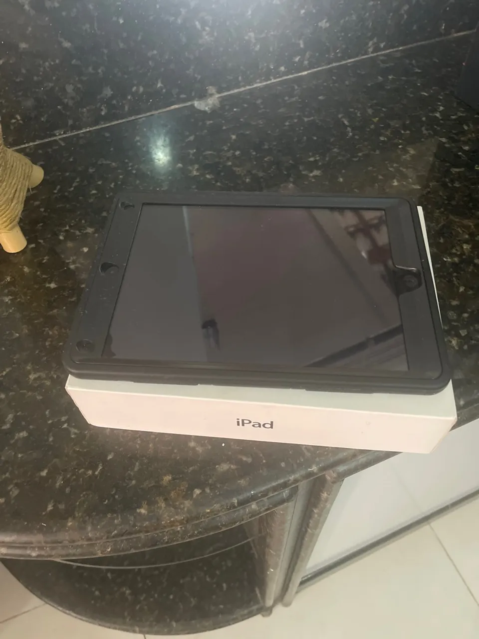 iPad Apple com Capa Protetora