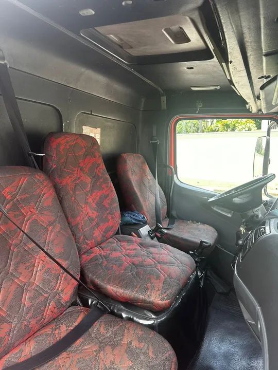 Caminhão Mercedes Benz Atego 1718 - Foto 4