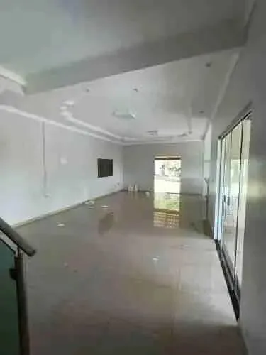 Sobrado à venda em Santo Antônio de Goiás, centro, com 4 quartos, com 406 m²