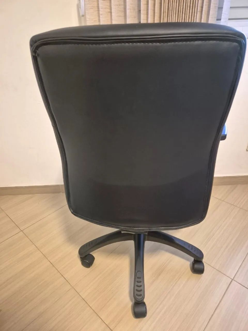 Cadeira escritório preta - Foto 4