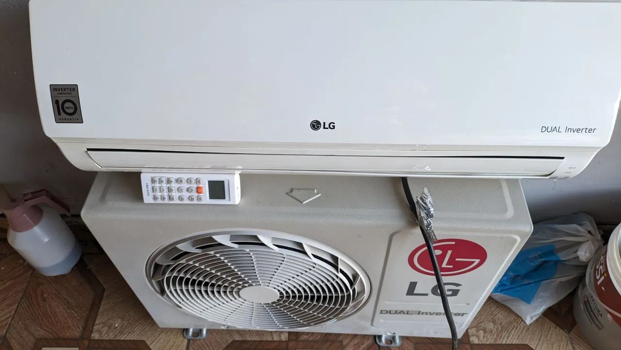 Ar Condicionado dual inverter LG 9 mil btus novo praticamente com WiFi 2 garantia de 6 mes - Foto 2
