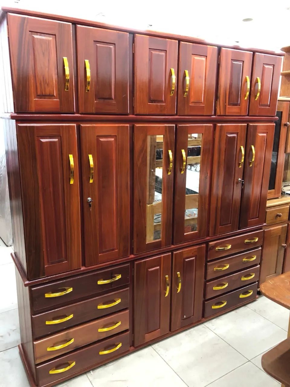 Guarda roupa madeira maciça novo - Foto 2